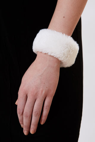 Maison Atia Faux fur slap bracelet white